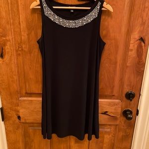 Roz & Ali Navy sleeveless dress size L